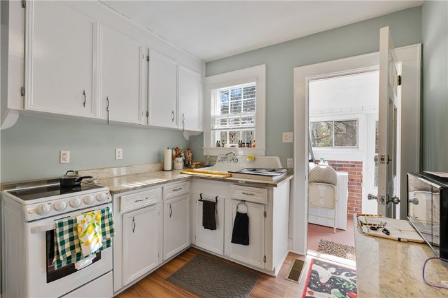 2 bedroom kitchen | Image 11