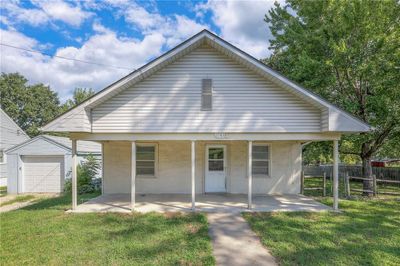 11518 Hackett Street, House other with 2 bedrooms, 1 bathrooms and null parking in Sugar Creek MO | Image 1