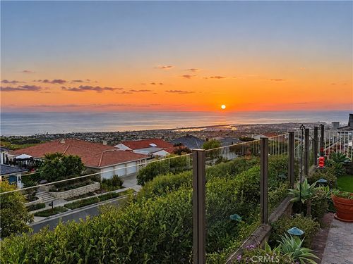 25 Cambria Dr, Corona Del Mar, CA, 92625-1004 | Card Image