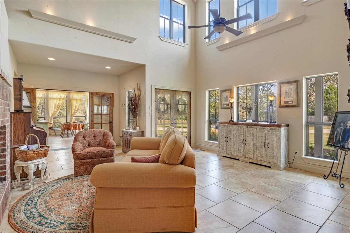 Residential in Mineola 4
