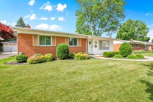 36738 Roycroft St, Livonia, MI, 48154-1935 | Card Image