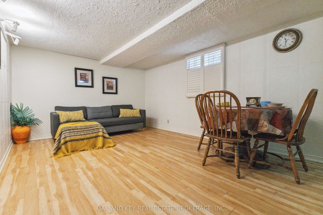 211 Trowbridge Ave, House other with 4 bedrooms, 2 bathrooms and 4 parking in London ON | Image 29