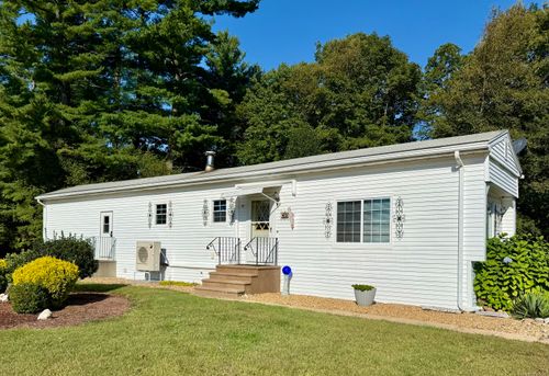 43 Parkway Dr, Quinebaug, CT, 06262-7715 | Card Image