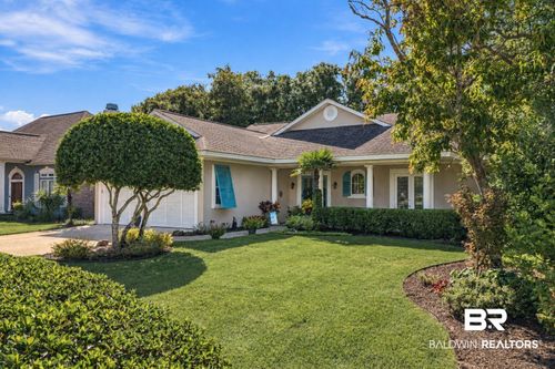 33 Lagoon Dr, Gulf Shores, AL, 36542-8279 | Card Image