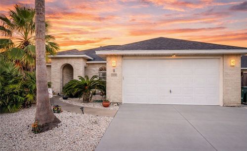 13938 Flintlock Dr, Corpus Christi, TX, 78418-6120 | Card Image