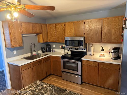 3369 5th St, Monroe, MI, 48162-4961 | Card Image