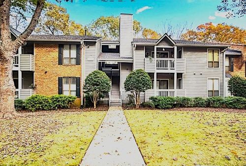 101 Warm Springs Cir, Roswell, GA, 30075-4964 | Card Image