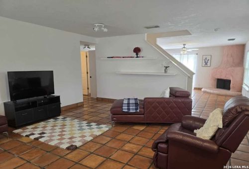 14411 Edens Crk, San Antonio, TX, 78233-3828 | Card Image