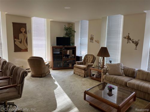 502 Huron Ave, Port Huron, MI, 48060-3866 | Card Image