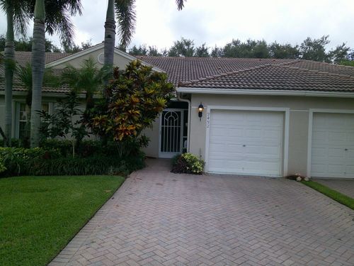 9492 Swansea Ln, West Palm Beach, FL, 33411-5163 | Card Image