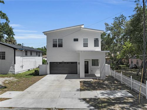 2404 Cassell St, TAMPA, FL, 33605-1373 | Card Image