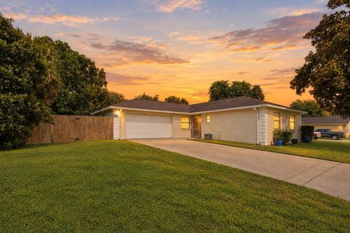 38611 Ferm Cir, Zephyrhills, FL, 33540-3041 | Card Image