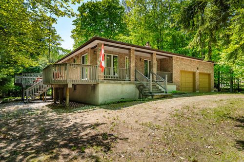 134 Tall Pines Dr, Tiny, ON, L9M0H4 | Card Image