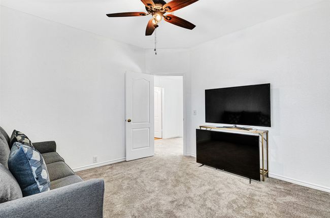additional living space | Image 25