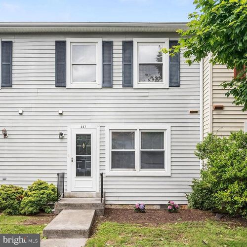 237 Kimberly Way, WINCHESTER, VA, 22601-5580 | Card Image