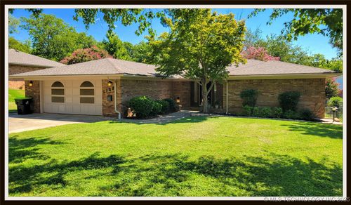 1108 S Broadway Ave, Ada, OK, 74820-8244 | Card Image