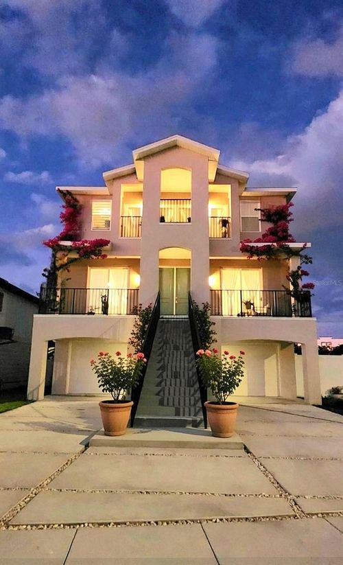 5324 Jobeth Dr, New Port Richey, FL, 34652-3233 | Card Image