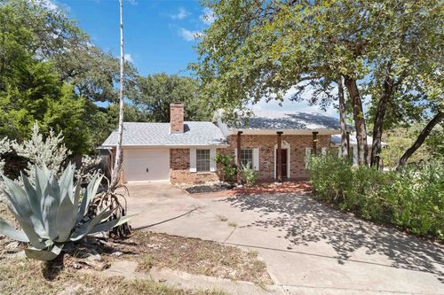 106 Grand Canyon Dr, Bastrop, TX, 78602-2648 | Card Image