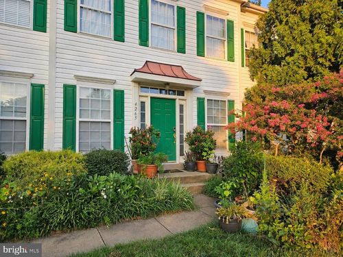 4265 Wiltshire Pl, DUMFRIES, VA, 22025-3148 | Card Image