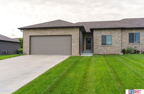 3734 Broadbear Rd, Lincoln, NE, 68516-5735 | Card Image