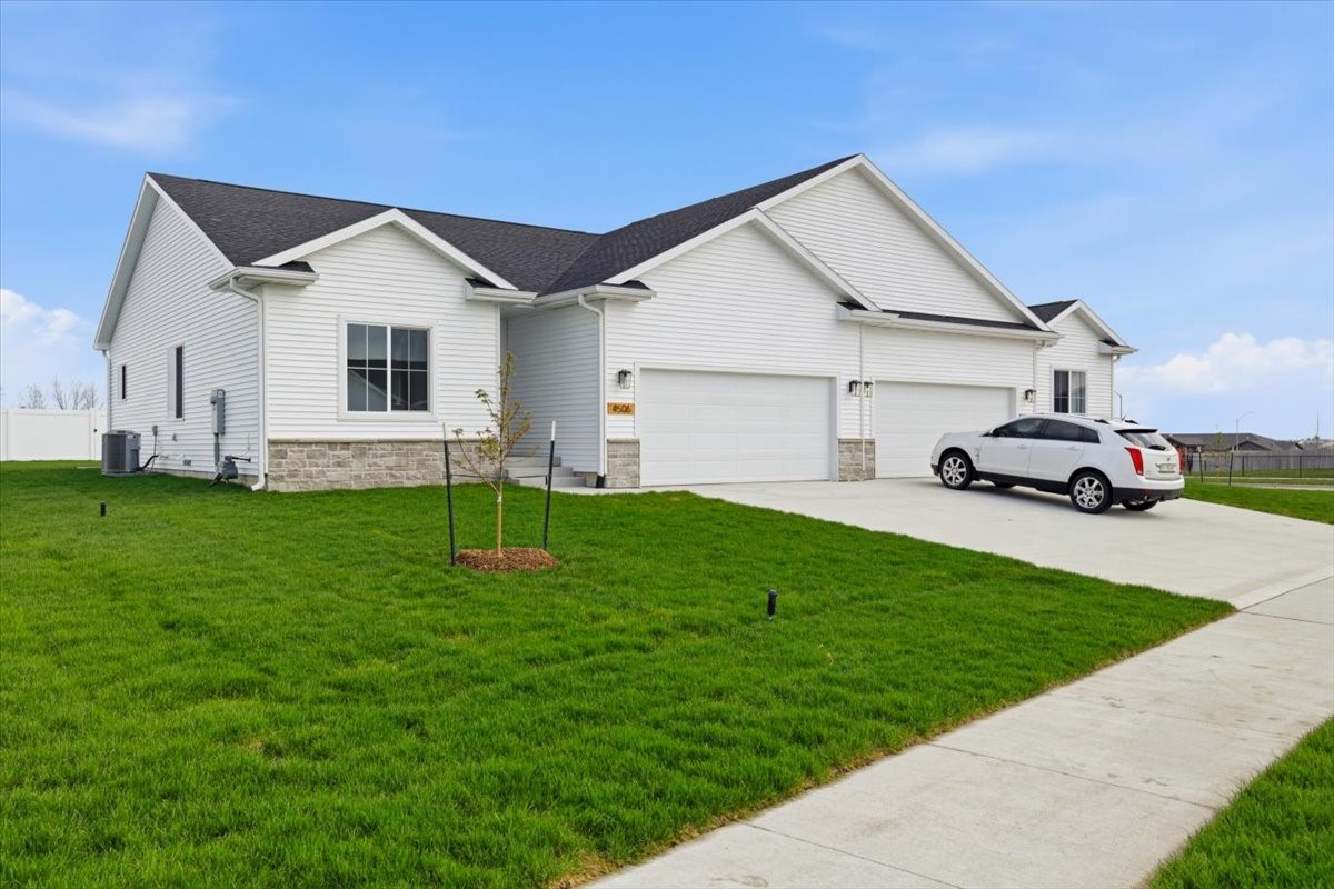 17th St, Ankeny, IA 50023