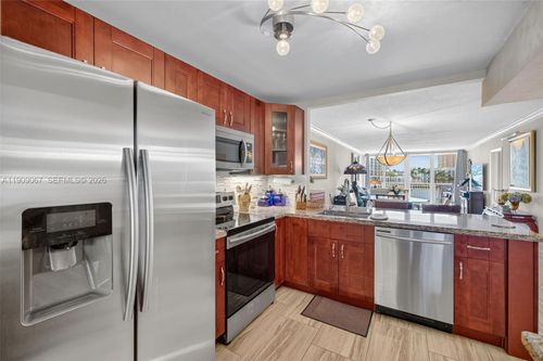 apt-205-121 Golden Isles Dr, Hallandale Beach, FL, 33009-5805 | Card Image