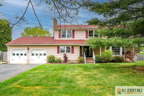 20 Poplar Ave, North Brunswick, NJ, 08902-1338 | Card Image