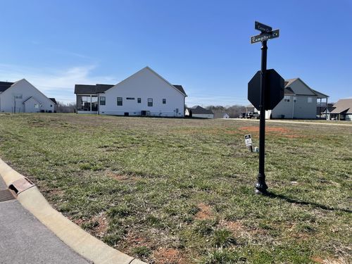 1 Campfire Ct, Winchester, TN, 37398-1734 | Card Image