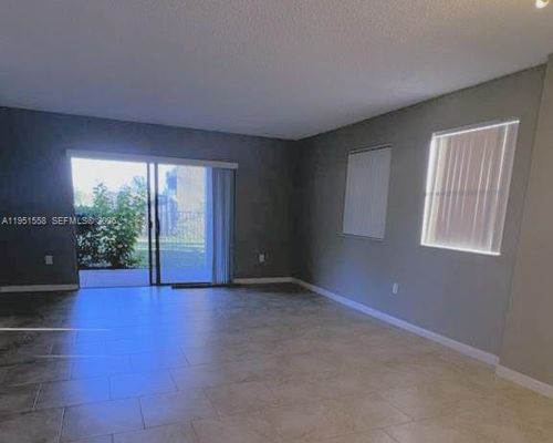 apt-65-5200 Nw 31st Ave, FORT LAUDERDALE, FL, 33309-2506 | Card Image