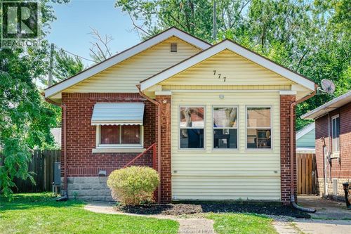777 Randolph Ave, Windsor, ON, N9B2T7 | Card Image
