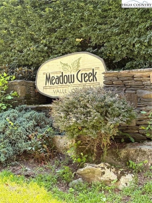 15 Larkspur Trl, Banner Elk, NC, 28604 | Card Image