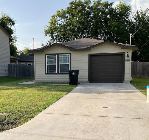 411 Armstrong St, Houston, TX, 77029-4703 | Card Image