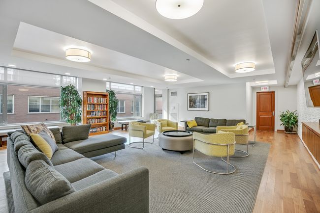 APT-807 - 530 N Lake Shore Dr, Condo with 2 bedrooms, 2 bathrooms and 1 parking in CHICAGO IL | Image 28