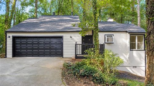 210 Brandenburgh Cir, Roswell, GA, 30075-2819 | Card Image