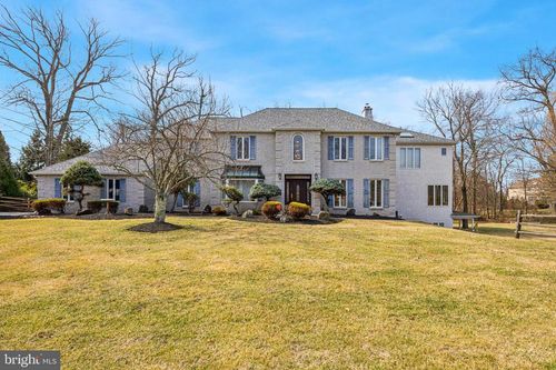 640 Chatham Ln, BLUE BELL, PA, 19422-2906 | Card Image