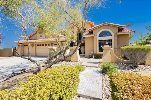 4620 N Tee Pee Ln, Las Vegas, NV, 89129-2633 | Card Image