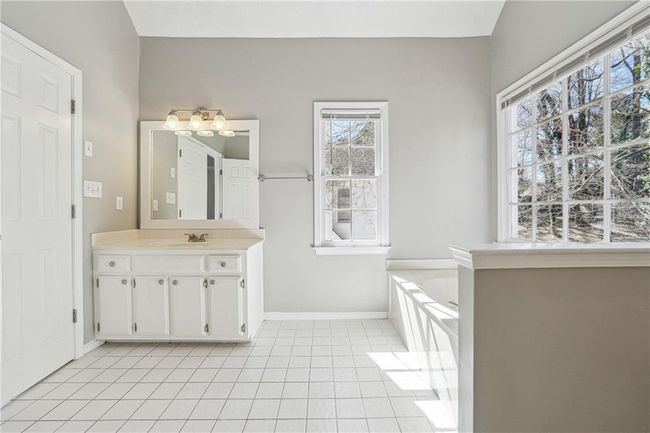 4271 Weston Dr Sw, House other with 4 bedrooms, 3 bathrooms and 4 parking in Lilburn GA | Image 25