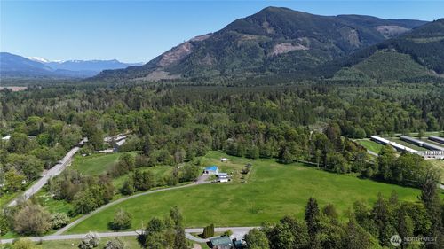 10029 Warfield Rd, Sedro Woolley, WA, 98284-8644 | Card Image