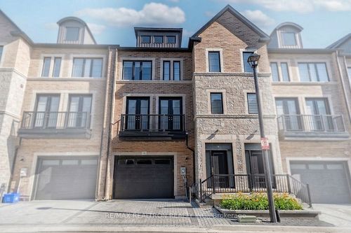 18-260 Eagle St, Newmarket, ON, L3Y1K1 | Card Image