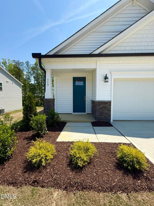 319 Providence Creek Dr, Fuquay Varina, NC, 27526-3488 | Card Image