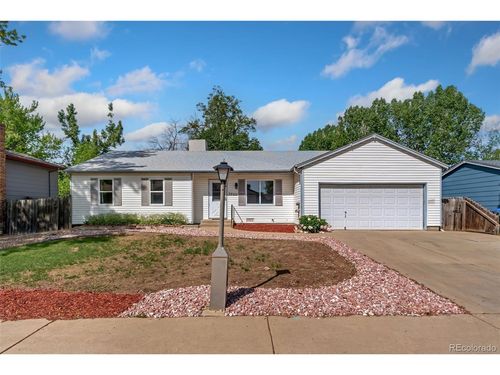2205 Lincoln St, Longmont, CO, 80501-1316 | Card Image