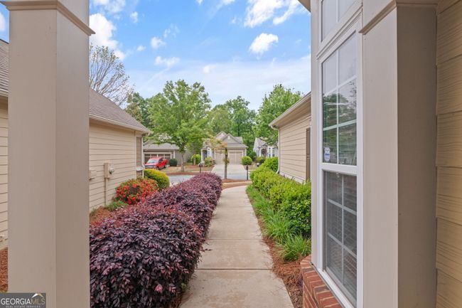 133 Begonia Ct, House other with 3 bedrooms, 2 bathrooms and 2 parking in Griffin GA | Image 6