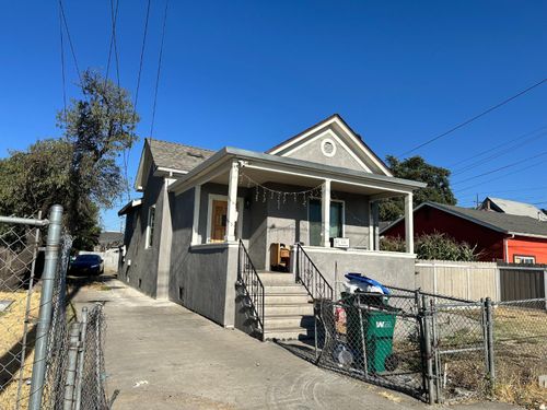 520 S Union St, Stockton, CA, 95205-6160 | Card Image