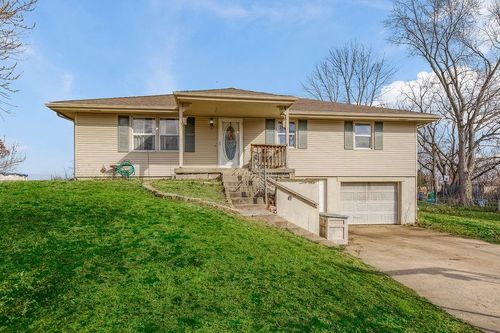 333 Gregory Dr, Gower, MO, 64454-9161 | Card Image