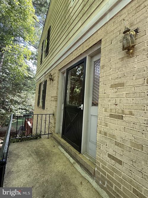 9622 Lindenbrook St, FAIRFAX, VA, 22031-1121 | Card Image