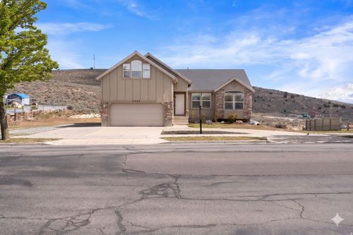 2253 Lone Tree Pkwy, Eagle Mountain, UT, 84005-4939 | Card Image