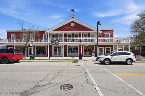 11 S White St, Frankfort, IL, 60423-4009 | Card Image