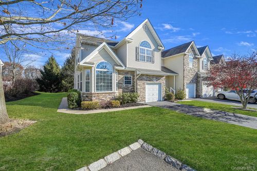 96-96 Manitou Trl, Kings Park, NY, 11754-4551 | Card Image