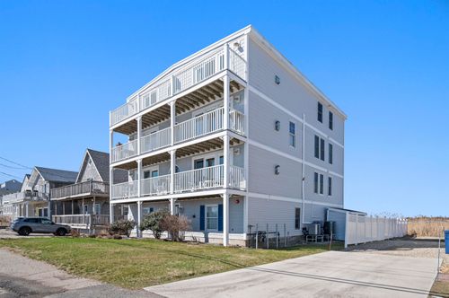 1-605 Ocean Blvd, Hampton, NH, 03842-4310 | Card Image