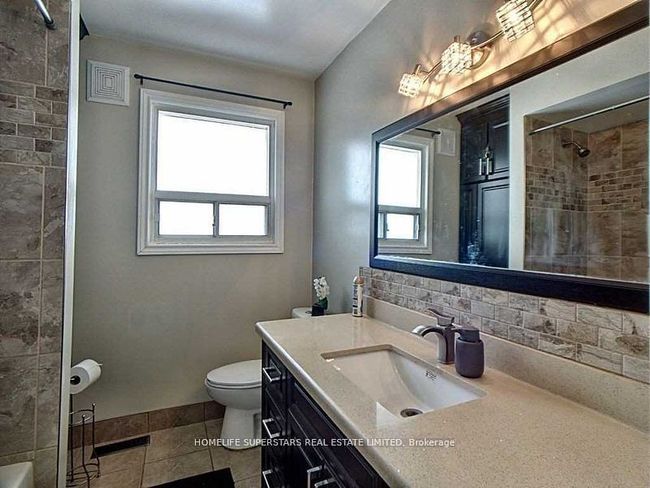 28 Bramhall Crt, House attached with 4 bedrooms, 3 bathrooms and 4 parking in Brampton ON | Image 20